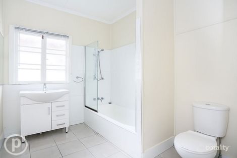 Property photo of 30 Raven Street Camp Hill QLD 4152