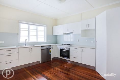 Property photo of 30 Raven Street Camp Hill QLD 4152