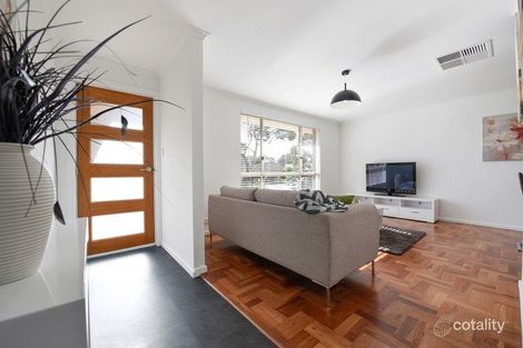 Property photo of 31 Bordeaux Drive Woodcroft SA 5162