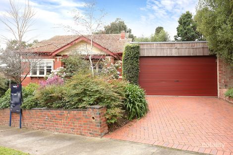Property photo of 2 Downton Grove Kew VIC 3101