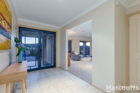Property photo of 122 Waterfall Drive Jerrabomberra NSW 2619