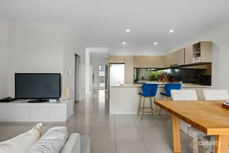 11/430 Pine Ridge Rd, Coombabah, QLD 4216