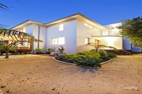 Property photo of 23 Playfair Road North Curl Curl NSW 2099