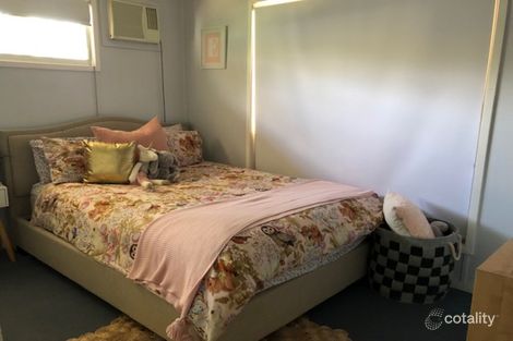 Property photo of 4 Herbert Court Moranbah QLD 4744