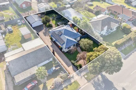 13 Maffra Rd, Heyfield, VIC 3858
