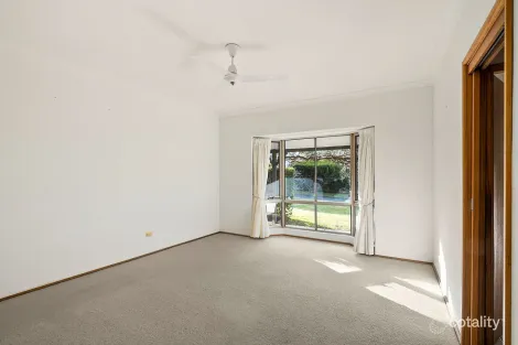 Property photo of 5 Farnborough Drive Moss Vale NSW 2577