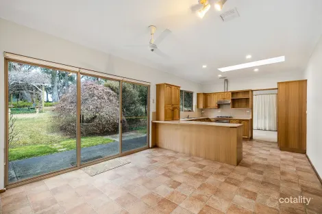 Property photo of 5 Farnborough Drive Moss Vale NSW 2577