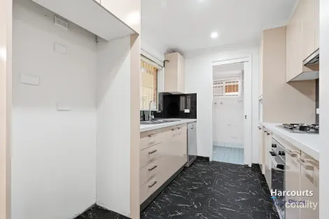 Property photo of 9 Gemstone Way Oakhurst NSW 2761