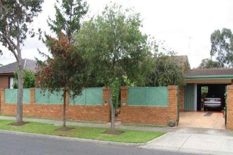 Property photo of 10 Thornhill Drive Keilor Downs VIC 3038