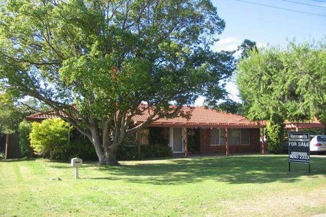 6 Larch Pl, Forrestfield, WA 6058