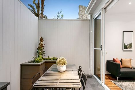 Property photo of 206 Heath Street Port Melbourne VIC 3207