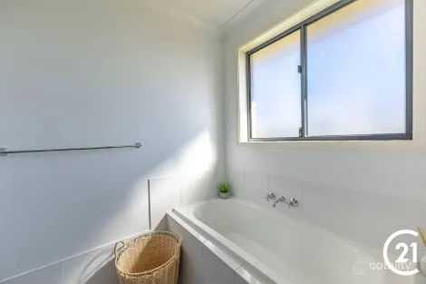 Property photo of 6 Clancy Place Parkes NSW 2870