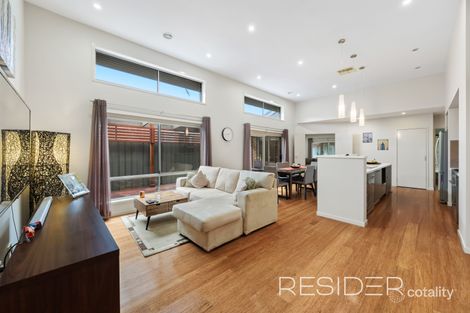 Property photo of 15 Gunther Way Wollert VIC 3750