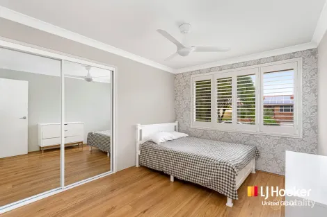 Property photo of 5 Tiber Place Kearns NSW 2558