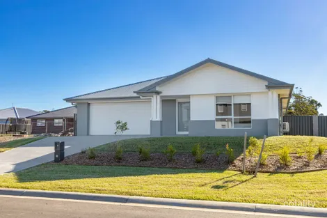 Property photo of 2 Newport Circuit Old Bar NSW 2430