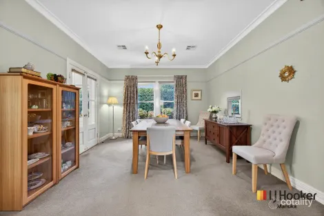 Property photo of 9 Halloran Drive Jerrabomberra NSW 2619