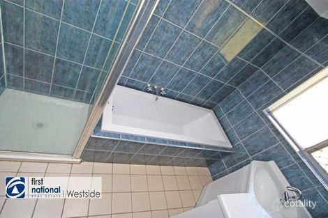 Property photo of 48 Cairns Road Camira QLD 4300