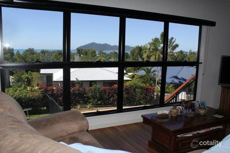 Property photo of 21 Dunkalli Crescent Wongaling Beach QLD 4852