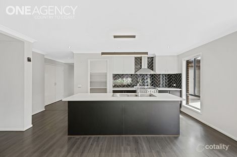 Property photo of 4 Bunyip Drive Drouin VIC 3818