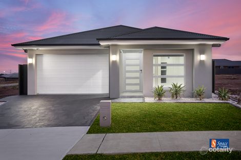 31 Neville St, Oran Park, NSW 2570