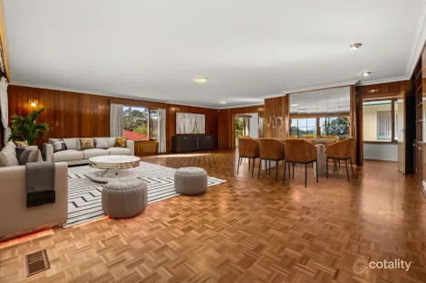 Property photo of 21 Belconnen Way Weetangera ACT 2614