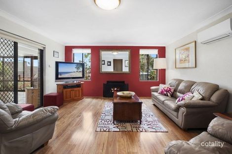 Property photo of 2 Hartog Place Illawong NSW 2234