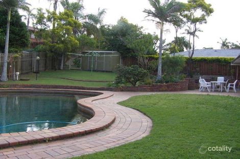 Property photo of 4 McInnes Place Mount Ommaney QLD 4074