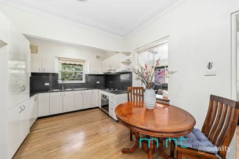 Property photo of 33 Holborow Street Croydon NSW 2132