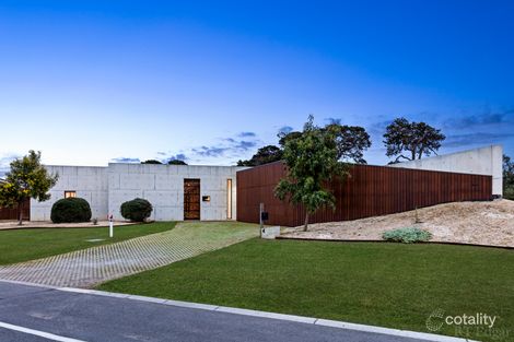Property photo of 4 Plantation Drive Connewarre VIC 3227