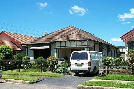 5 Hebburn St, Hamilton East, NSW 2303