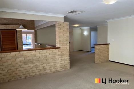 Property photo of 11 Mackinlay Place Winthrop WA 6150