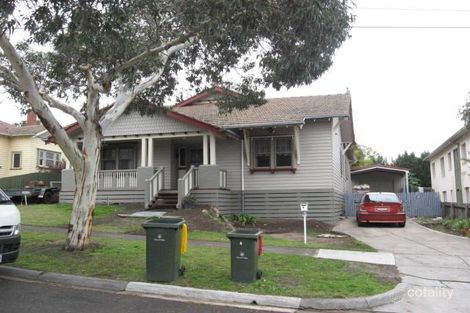 4 Woodvale Gr, Essendon, VIC 3040