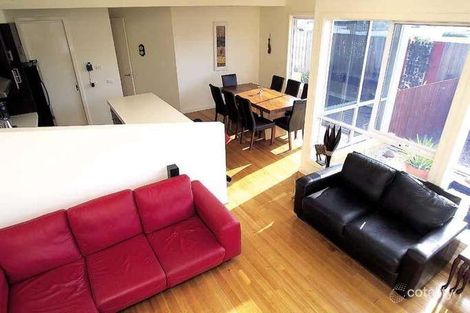 Property photo of 32 Hall Mark Road Mordialloc VIC 3195