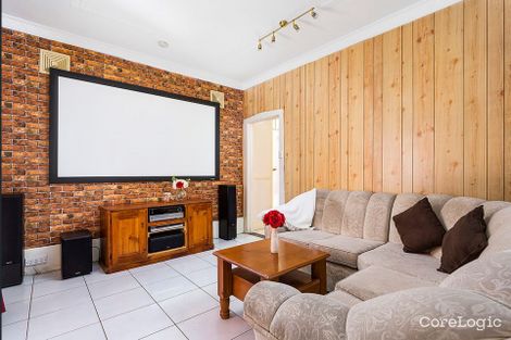 Property photo of 211 Wentworth Avenue Pendle Hill NSW 2145