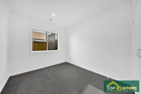Property photo of 137 Polly Parade Tarneit VIC 3029