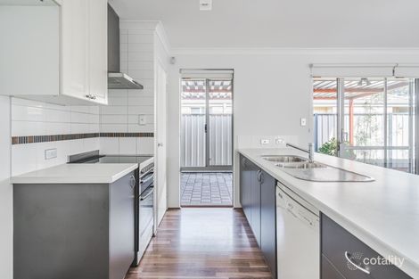 Property photo of 105 Camden Way Meadow Springs WA 6210