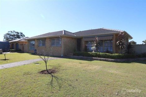 Property photo of 2 Dalmeny Close Hunterview NSW 2330