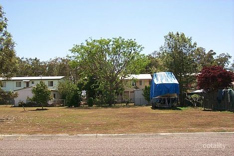 8 Travis Rd, Burrum Heads, QLD 4659