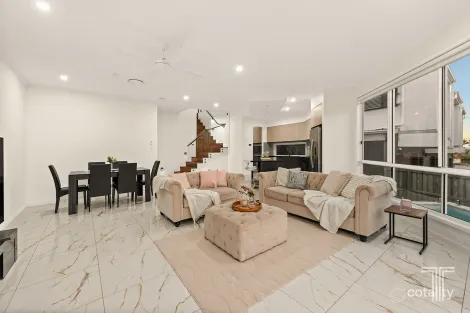 Property photo of 39 Kennington Road Camp Hill QLD 4152