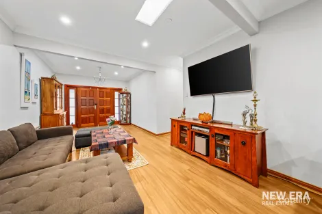 Property photo of 29 Clarence Street Macquarie Fields NSW 2564