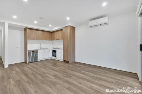 Property photo of 5 Turning Loop Fraser Rise VIC 3336