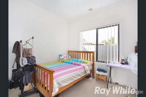 Property photo of 2/13 Nandina Road Narre Warren VIC 3805