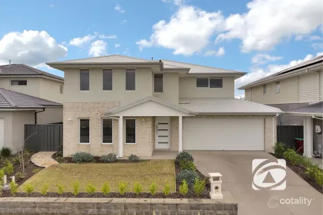 Property photo of 38 Carnelian Circuit Clyde North VIC 3978