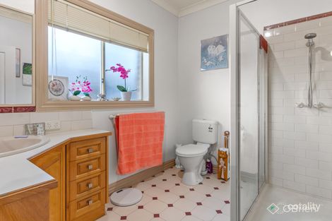Property photo of 2 Huntingtower Crescent Langwarrin VIC 3910