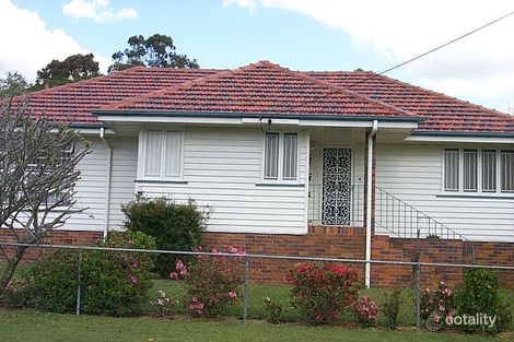 26 Menin Rd, Corinda, QLD 4075