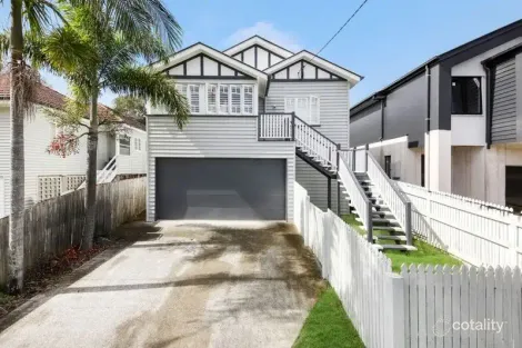 15 Hinkler St, Kedron, QLD 4031