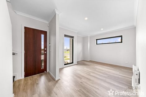 Property photo of 32 Milano Road Burnside VIC 3023