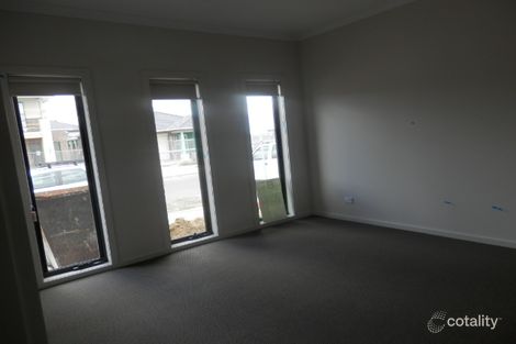 Property photo of 9 Scoria Circuit Craigieburn VIC 3064