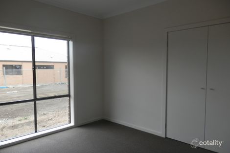 Property photo of 9 Scoria Circuit Craigieburn VIC 3064