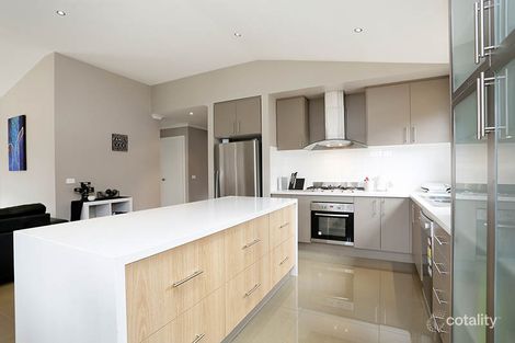 Property photo of 82 Barleygrass Crescent Brookfield VIC 3338